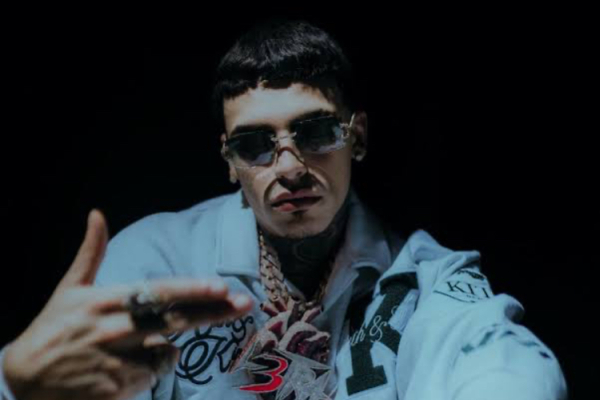 Luar La L, ROA y Blessd lanzan “Pieza de Exhibición”