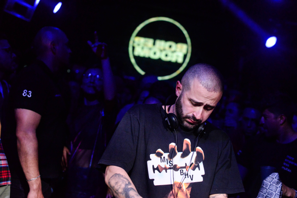 DJ de J Balvin fue atacado antes del partido de Colombia Vs. Venezuela, uno de sus acompañantes salió gravemente herido