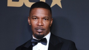 Jamie Foxx continúa hospitalizado mientras su película de Netflix se prepara para terminar la producción