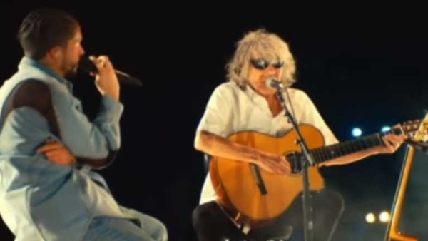 Bad Bunny le pidió un consejo a José Feliciano en Coachella para “olvidar un amor”, esto le respondió