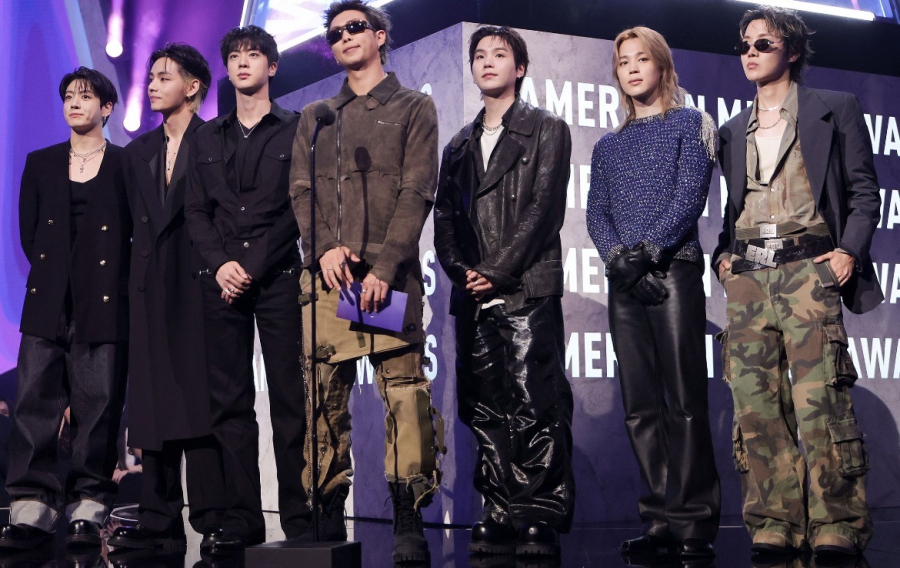 BTS arrasa en los AMAs 2026