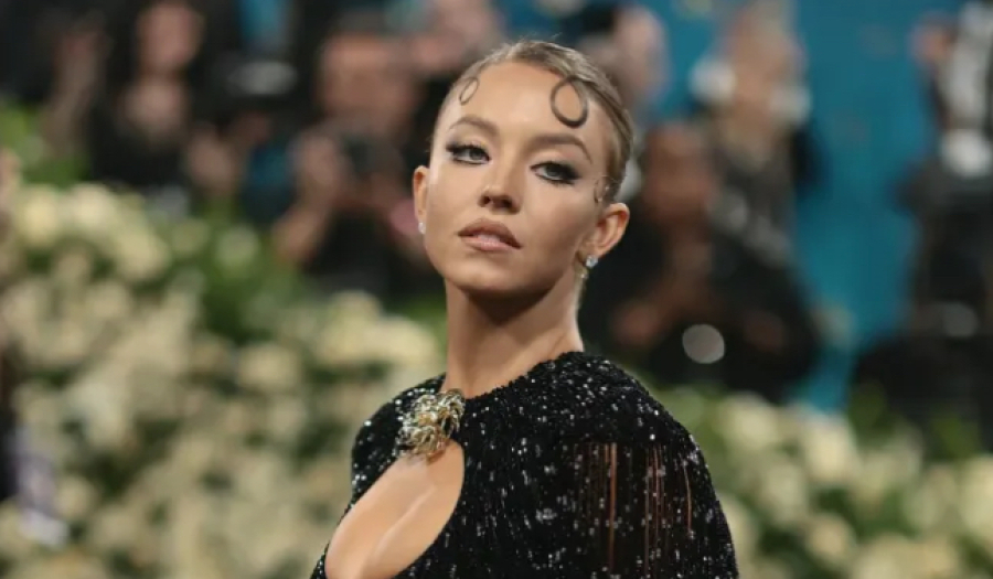 La actriz Sydney Sweeney vende jabón con el agua de su bañera