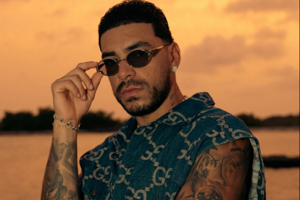 Ryan Castro anuncia “Pelinegras”