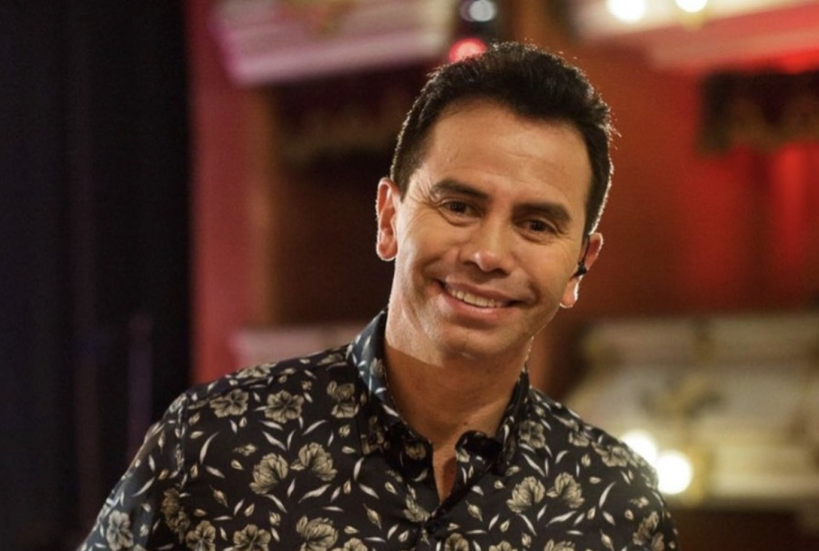 Jhonny Rivera y su familia alojan a adultos mayores damnificados por el terremoto