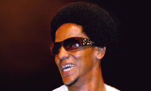 Tego Calderón anuncia su regreso con música nueva