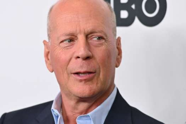 “No le griten a mi marido”, esposa de Bruce Willis exige respeto a los paparazzi
