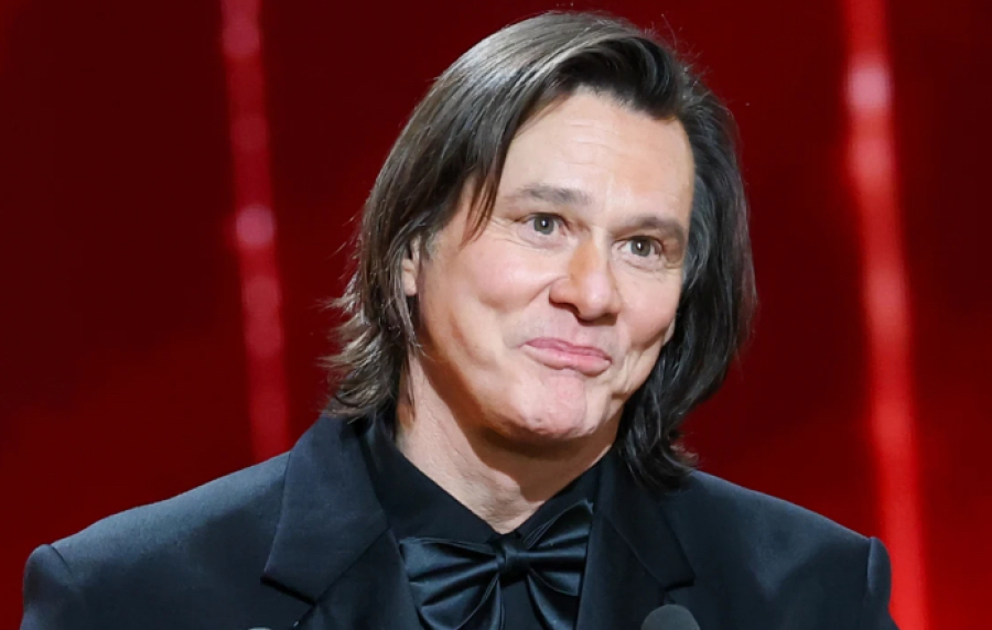 Jim Carrey vuelve a ser tendencia por su apariencia en la gala de los César