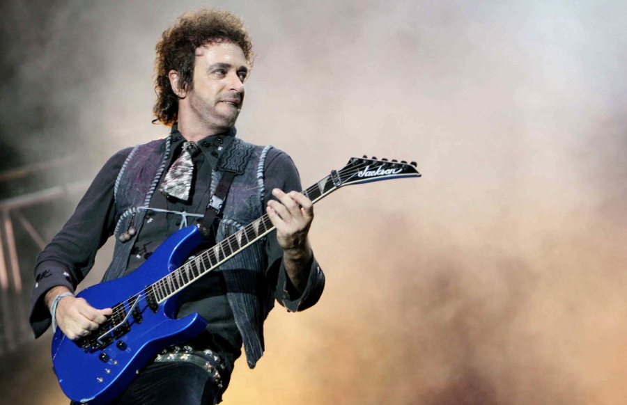 Cerati reaparece en Bogotá con Soda Stereo