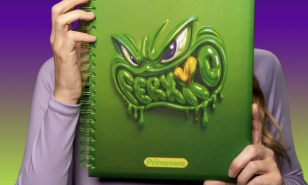 Feid lanza colección de útiles escolares