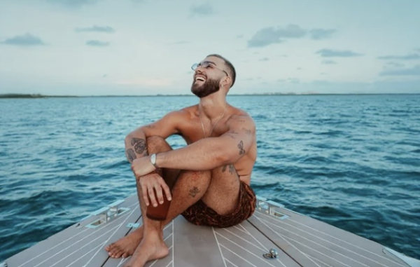 Manuel Turizo estrena “Salud mi Reina”