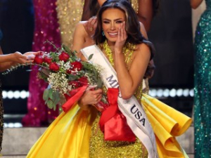 Noelia Voigt, de origen venezolano, es coronada como Miss USA 2023