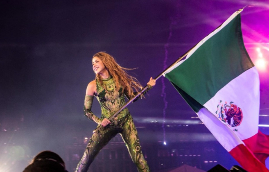 Shakira rompe récord en el Zócalo con 400 mil asistentes