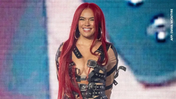 Karol G, la primera mujer con álbum No 1 en español en Billboard 200